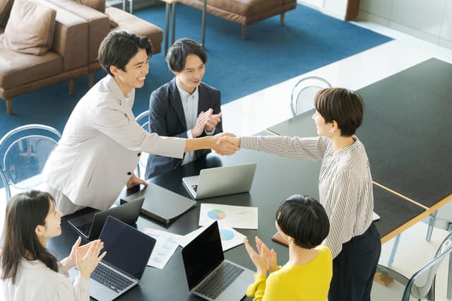 生成AIコンテンツのフルスクラッチ開発